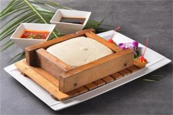 七彩果蔬豆腐