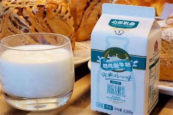 心乐牛奶
