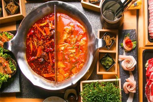 小龙渝重庆火锅加盟