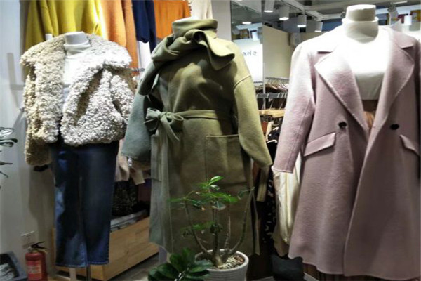 衣衣在线服饰加盟