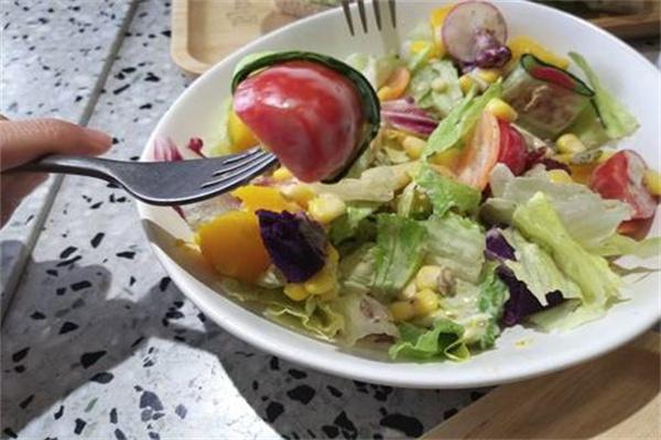 未知轻食加盟