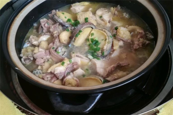 老字号鲍鱼鸡煲