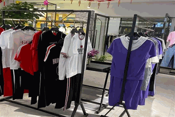 衣品格服饰加盟