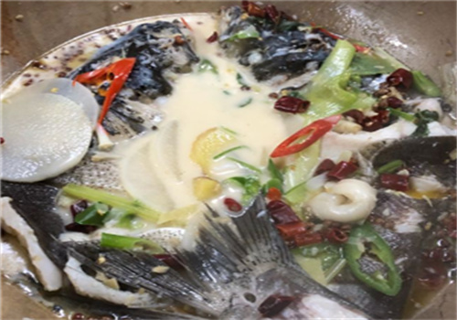 鱼梆子石锅鱼