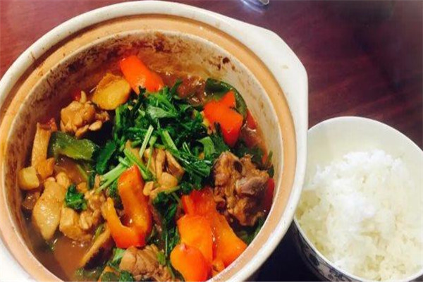 鸡来米往黄焖鸡加盟