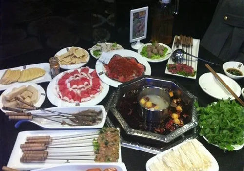 音乐串串香火锅酒吧