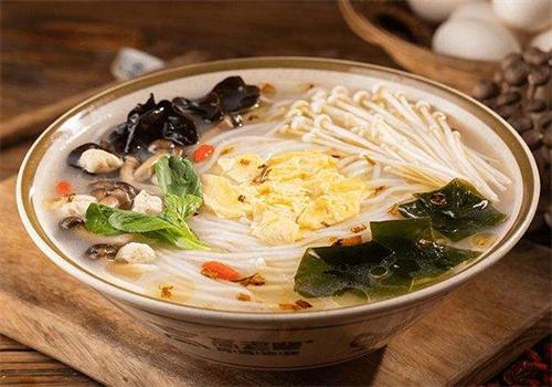 一碗鲜鸡汤面
