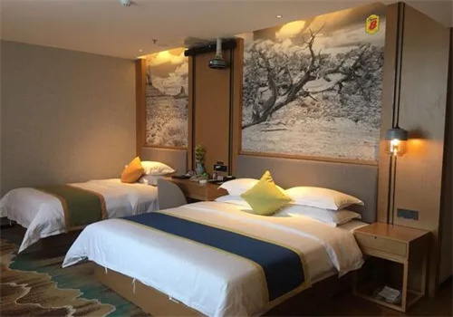 一间森林酒店