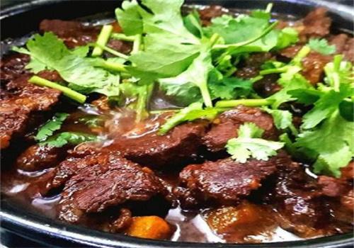 阳妈妈秘制砂锅