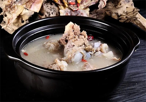 羊龙骨汤