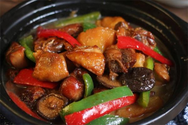 益香黄焖鸡米饭