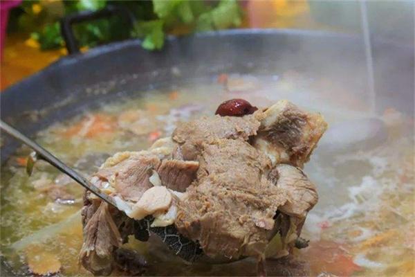 烫皮羊肉火锅