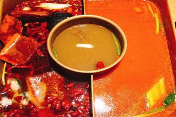 辣三疯火锅