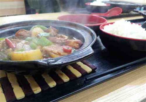 友一家黄焖鸡米饭