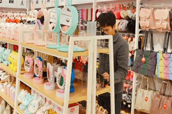 小脚丫孕婴店加盟