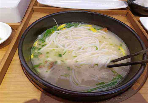 甩碗米线