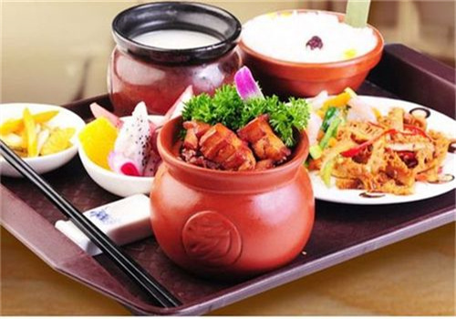 瓦罐香沸快餐店