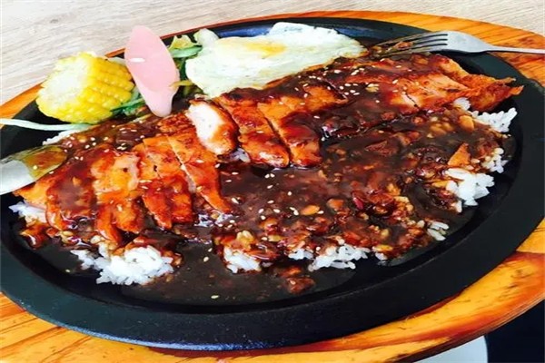 台湾卤肉牛排饭