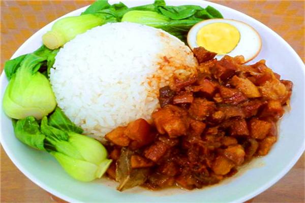 台湾卤肉牛排饭