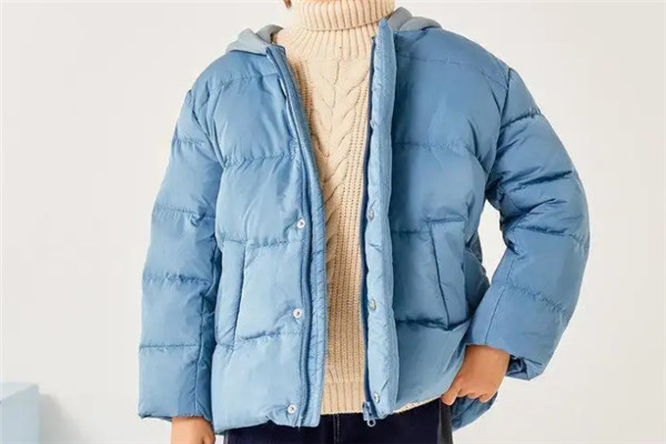 大耳朵图图服装加盟