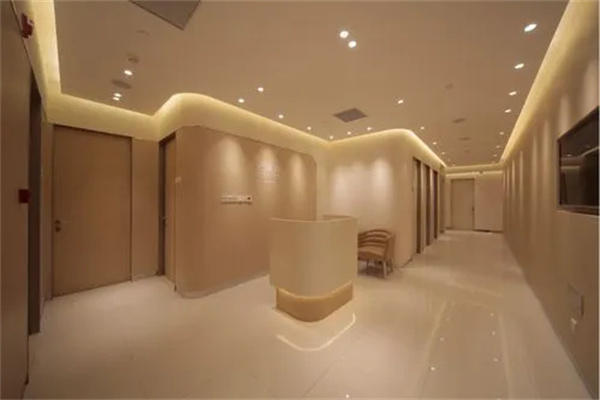 嫒碧知美容院
