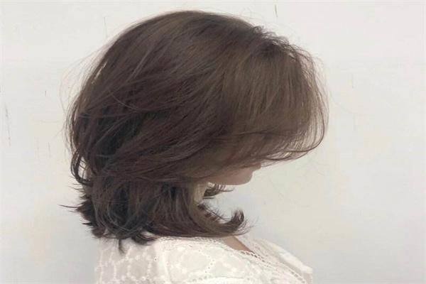 纤手人生美发
