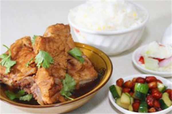 百碗香排骨米饭加盟