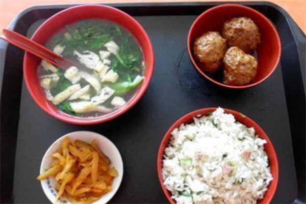 黄山咸肉菜饭骨头汤