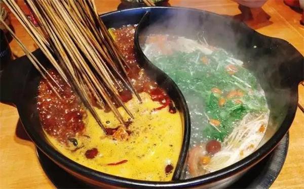 川辣三国火锅串串香