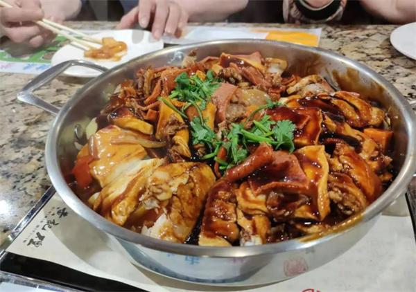 黄记煌三汁焖锅