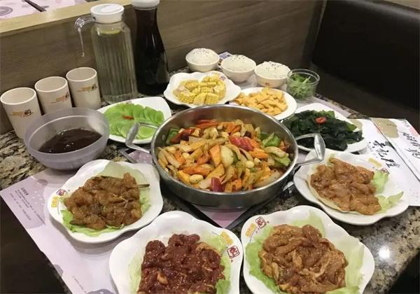 黄记煌三汁焖锅
