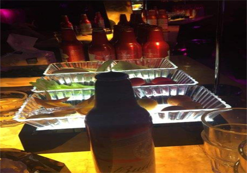 微醺酒吧
