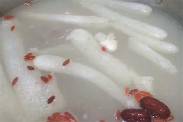 苗韵竹荪鹅汤锅