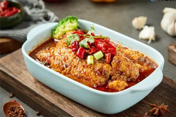 猫三鱼四烤鱼饭