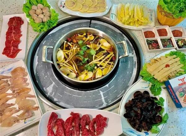 潮牛道潮汕牛肉火锅