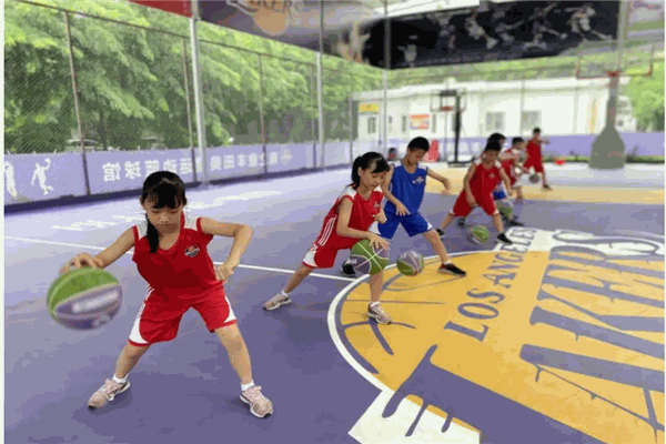 优冠青少年篮球俱乐部