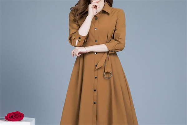 巧艾斯服饰