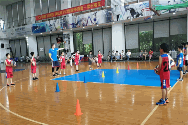 巨石篮球俱乐部