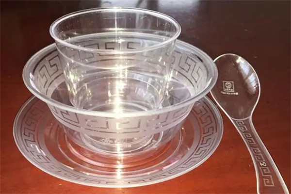 鸿泽塑业一次性餐具