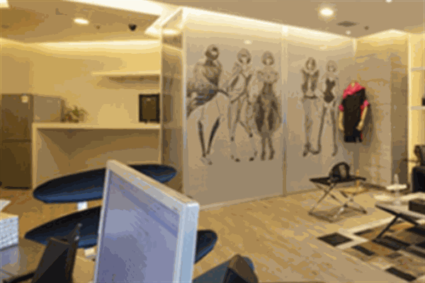 中牌制服馆