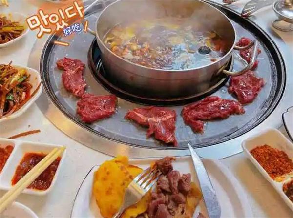 潮牛道潮汕牛肉火锅