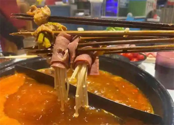 钢管厂五区小郡肝串串香