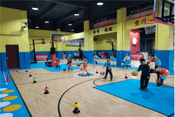 优冠青少年篮球俱乐部