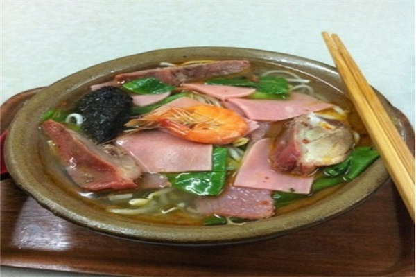 新口味砂锅米线
