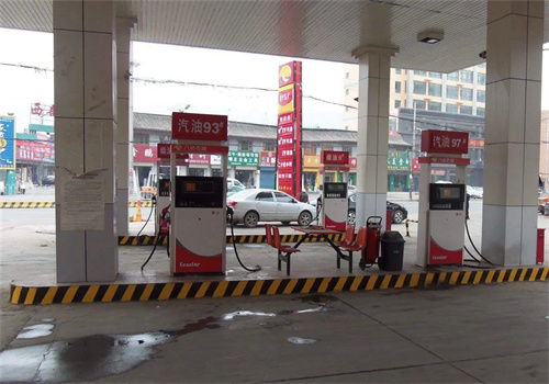 中潽惠众加油站