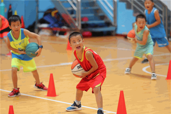 优冠青少年篮球俱乐部