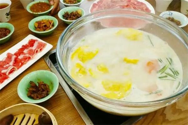 李宗府食来运转小火锅