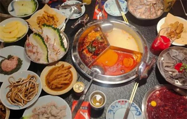 辣叁成烧菜火锅