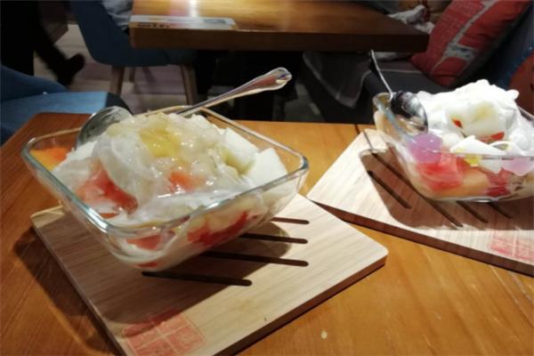 胡熙施越式水果捞