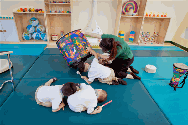 启志青少年成长学校